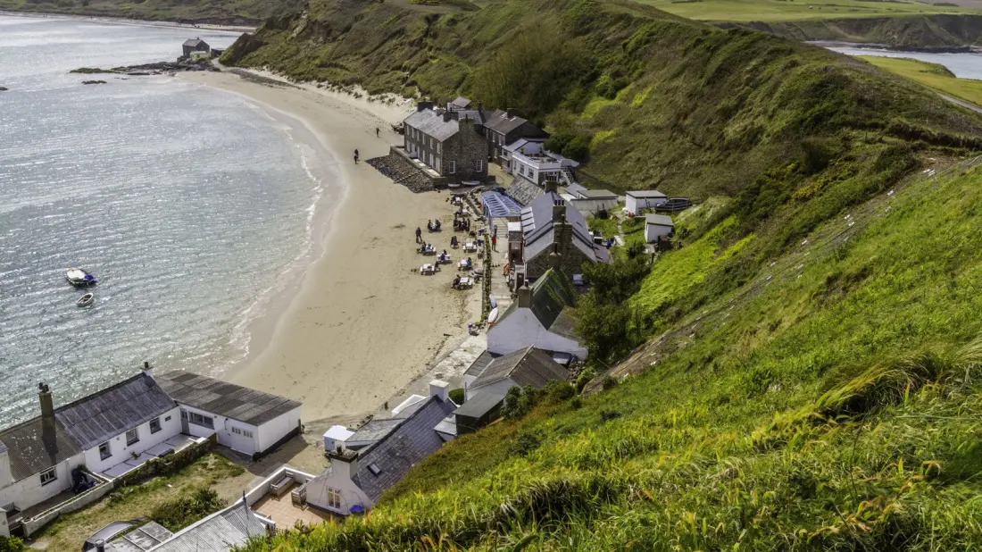 Porthdinllaen: The Car-Free Welsh Beach Village Where a World-Class Pub Sits Right on the Sand