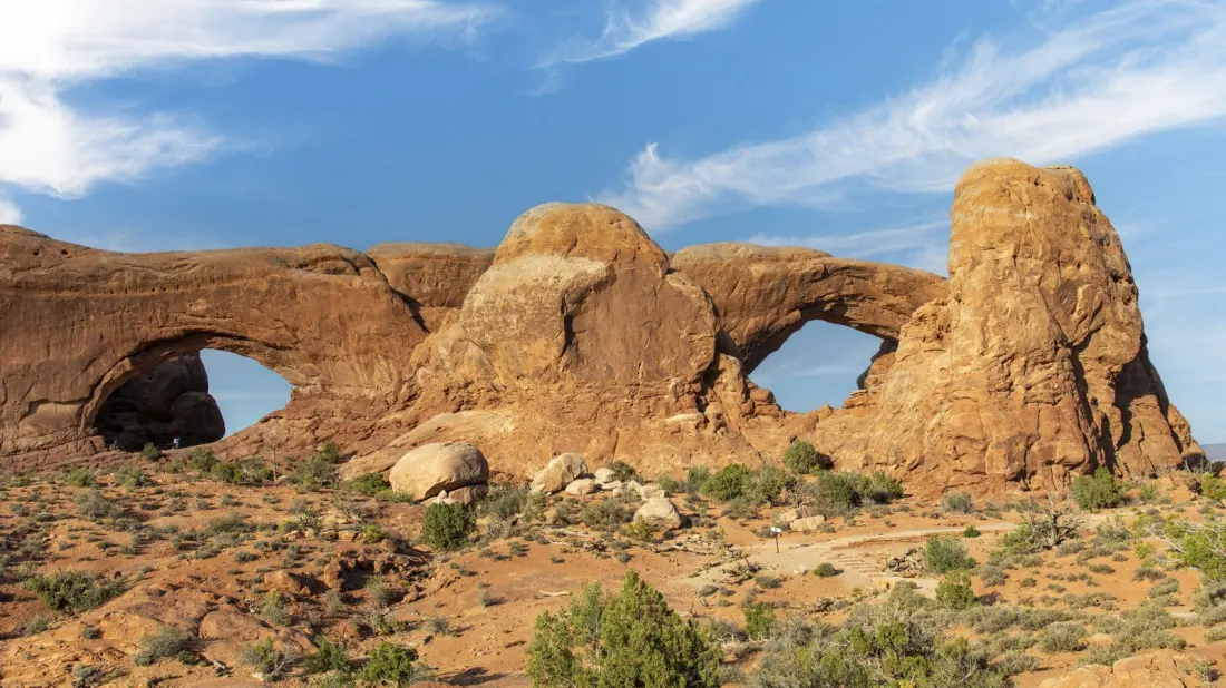 Skip the Delicate Arch Crowds: Arches' Windows Loop Is the Easy Hike With the Big Payoff