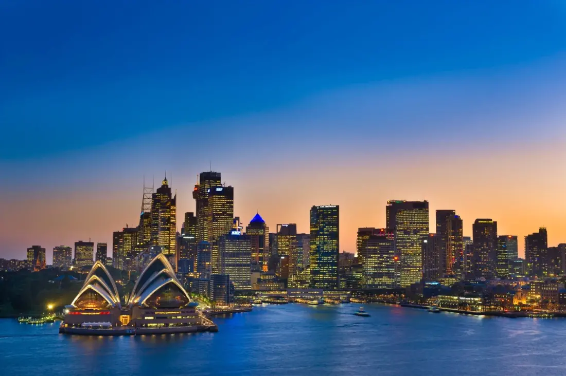 How to fly to Sydney on points and miles — and where to stay for free