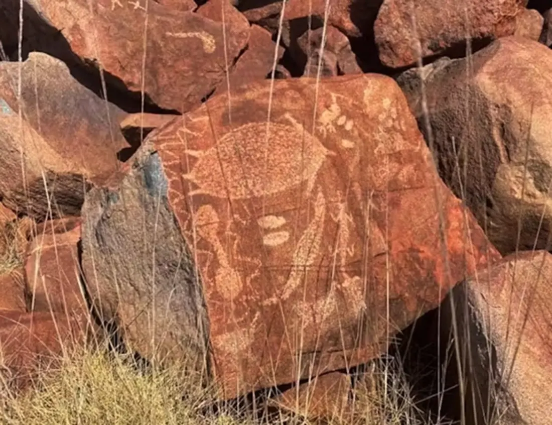 Historic sulphur pollution, not today's emissions, likely damaged Murujuga's ancient rock art