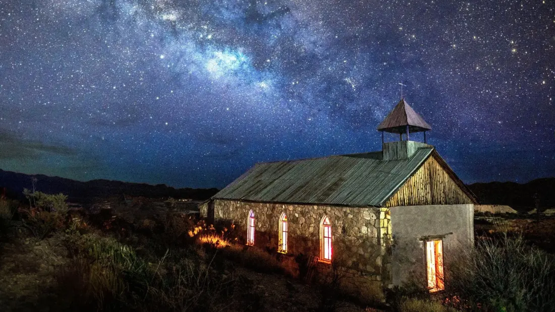 Six American Ghost Towns Where You Can Spend the Night (Seriously)