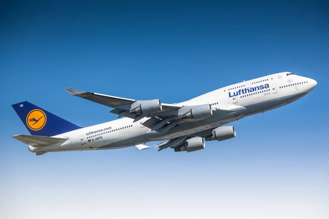 Lufthansa jumbo jet carrying 371 passengers diverts to Manchester after mystery cabin smell