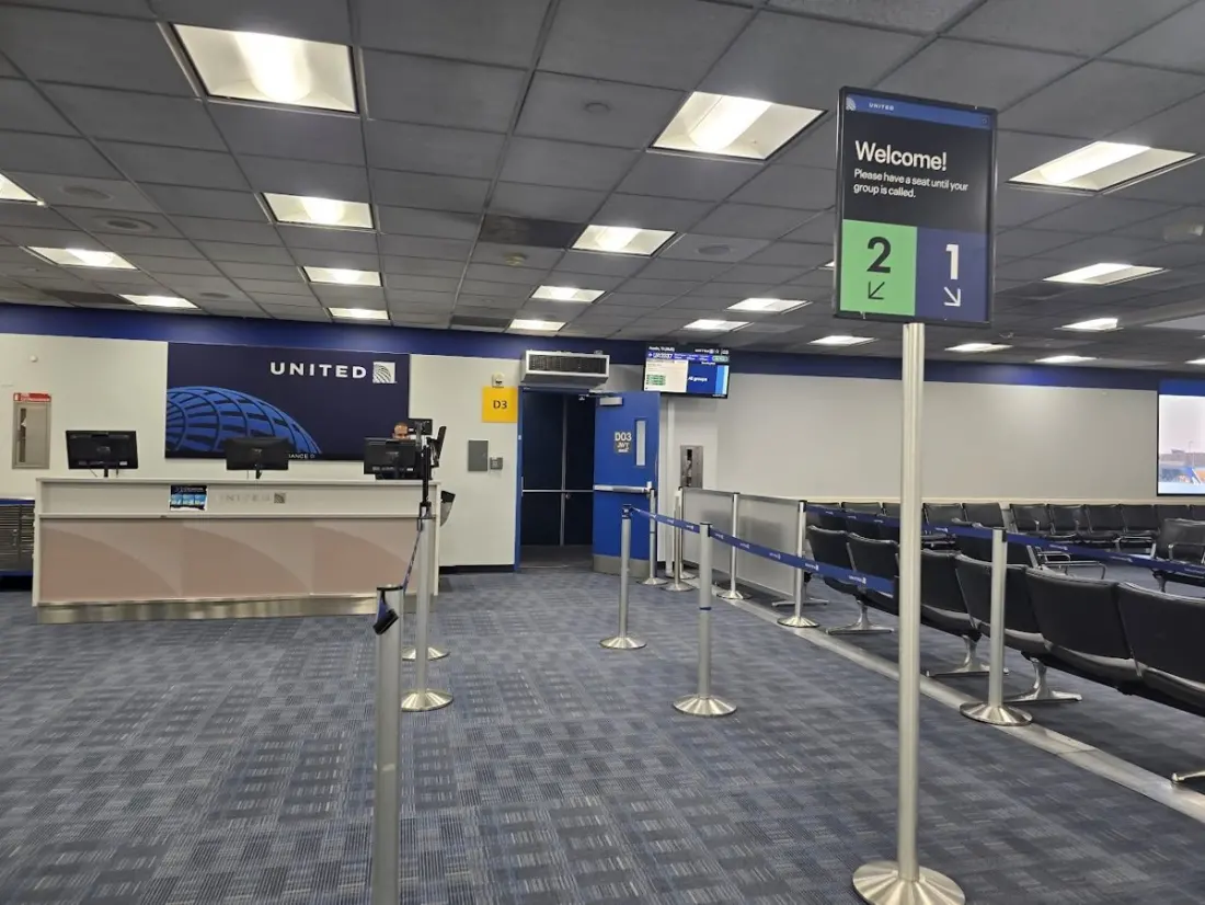 This Canadian Credit Card Quietly Gets You a Free United Checked Bag — Even in Basic Economy
