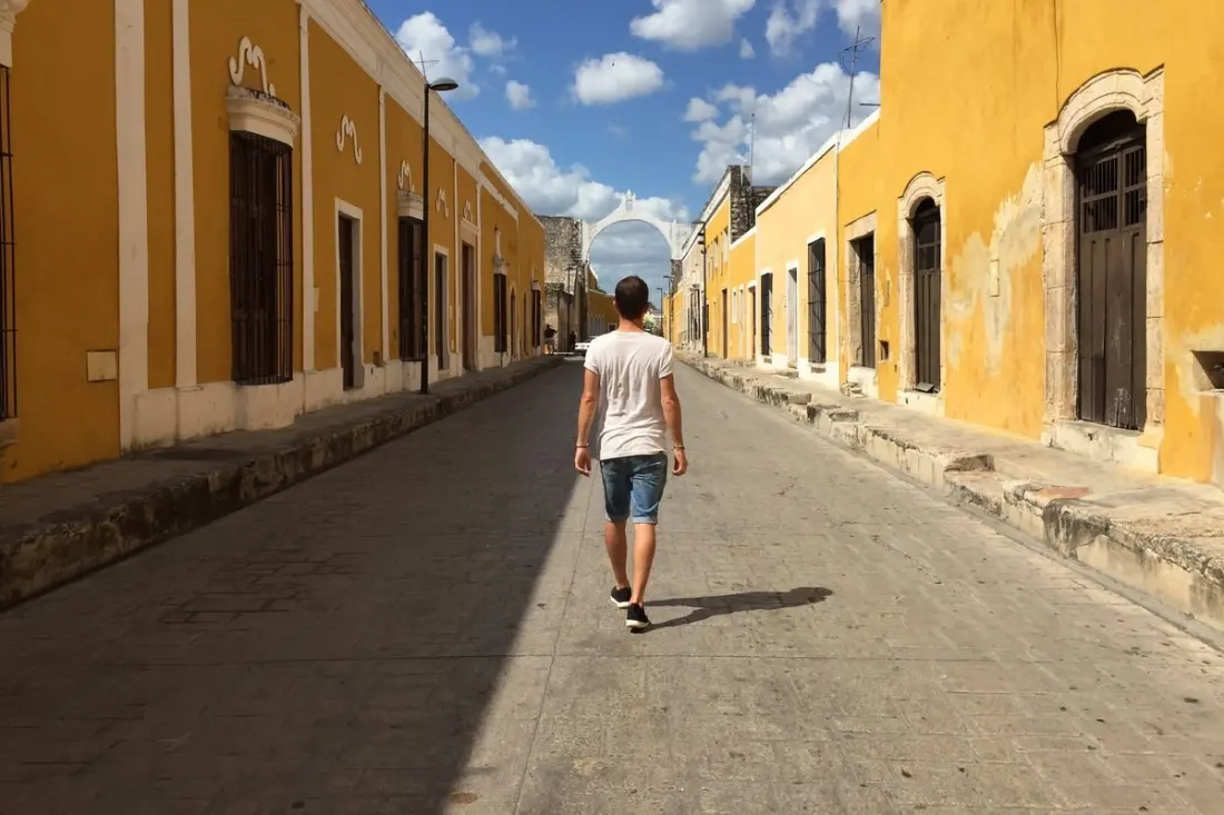 Mexico's 'Puentes': How Three Monday Holidays Shape the Travel Year