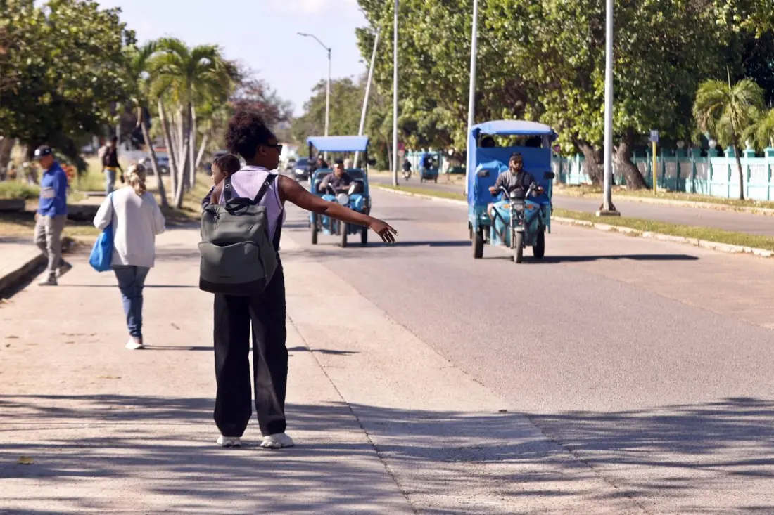 Cuba's Fuel Crisis Reaches the Port: Hundreds of Food Containers Stuck in Havana