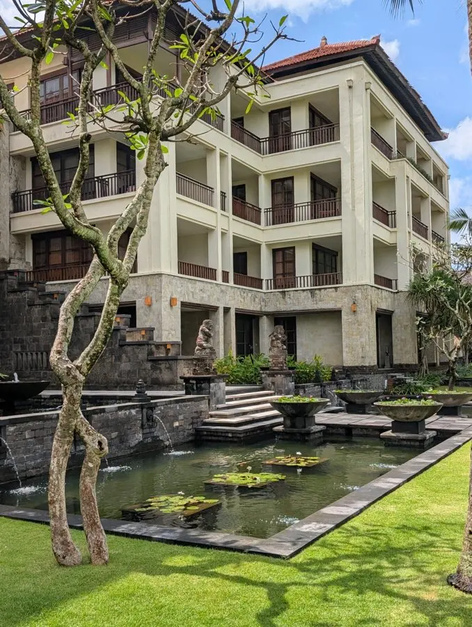 The Legian Seminyak: Why Bali's Quiet Luxury Veteran Still Beats the Newcomers