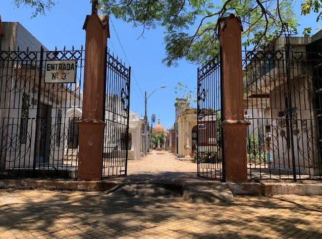 Asunción beyond the guidebook: a crumbling cemetery, an Irish legend and the Paraguay riverfront