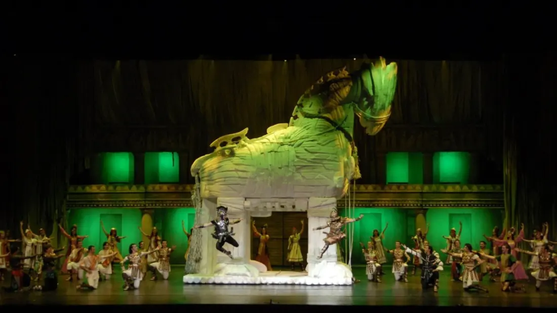 Fire of Anatolia brings 'Troy' back to Istanbul for one night before a two-month Russian tour