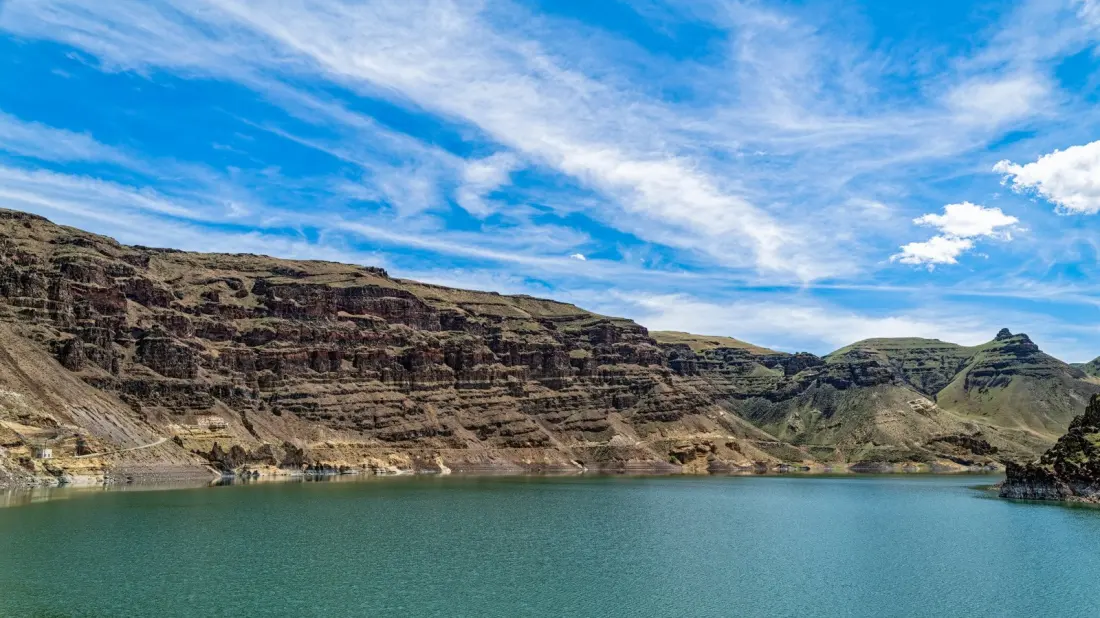 Owyhee Reservoir: Oregon's 53-Mile Desert Lake for Boating, Bass and Quiet Canyon Campouts