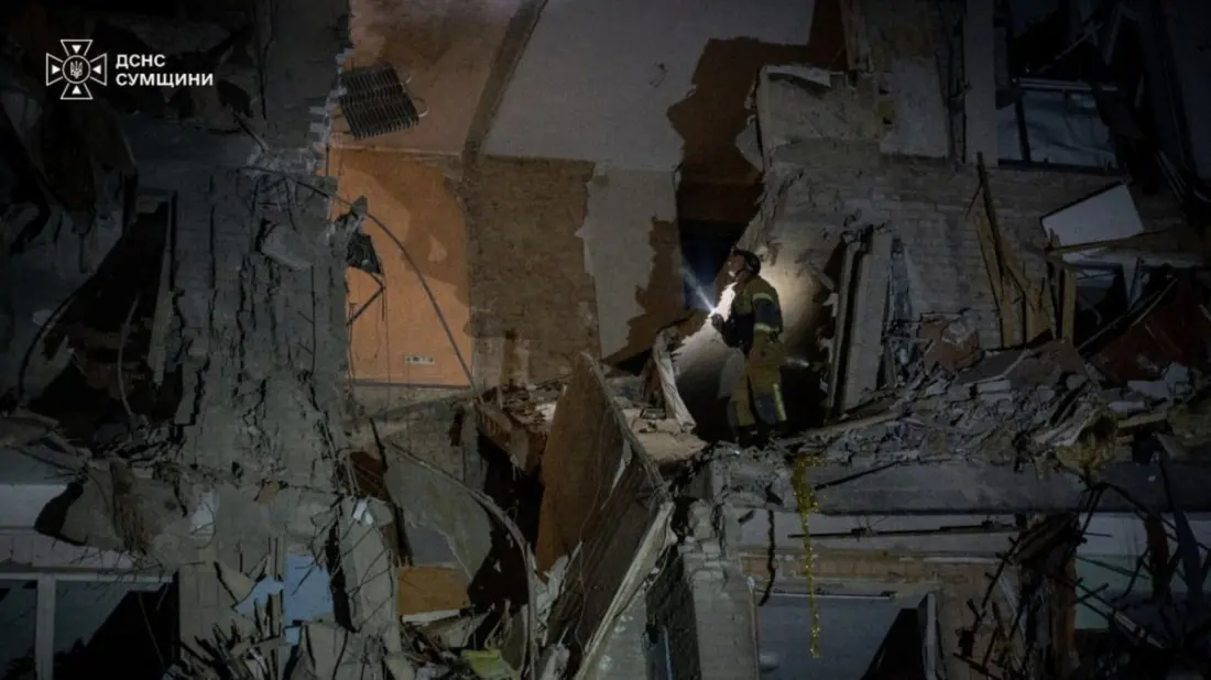 Russian Glide Bomb Hits Sumy Apartment Block, Killing Two, as Strikes Hit Multiple Ukrainian Cities