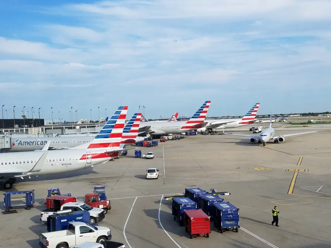American Airlines Is Handing Elite Status Cards To Passengers Mid-Flight In Chicago