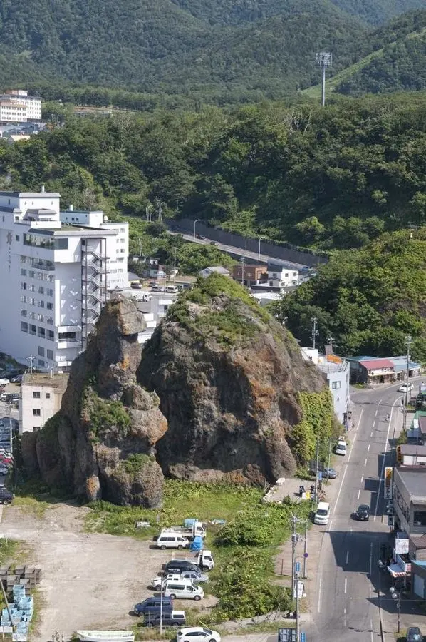 The Godzilla Rock of Utoro: Hokkaido's Monster-Shaped Sea Sculpture