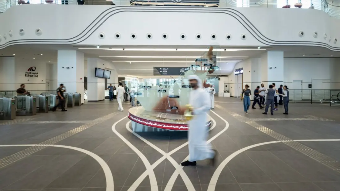 Dubai-Tel Aviv Flight Triggers Hijacking Alert, Redirected Toward Saudi Airspace
