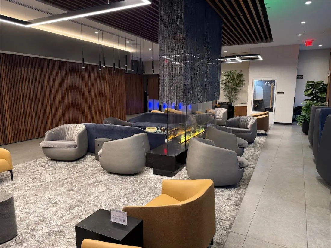 American Flagship Lounges: Where They Are and Who Can Walk In
