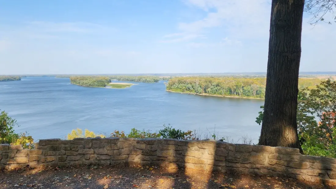 Riverview Park: Mark Twain's Bluff-Top View Over the Mississippi in Hannibal, Missouri