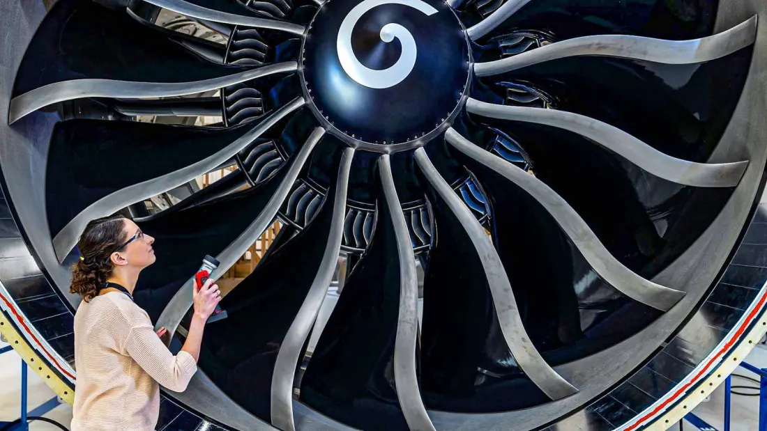 The world's biggest jet engine fan is causing headaches for Boeing's 777X