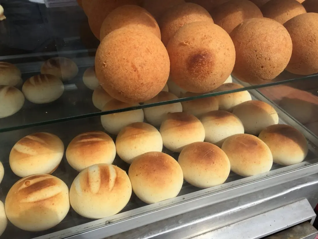 NYC's Mayor Tries Pandebono in Queens, and Colombian Bakers Are Delighted