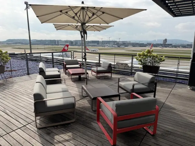 Why SWISS's Terminal E First Lounge in Zurich Is Worth the First Class Ticket Alone