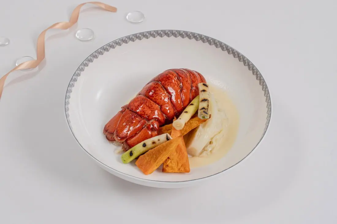 Singapore Airlines Is Refreshing Its Inflight Dining: 100+ New Dishes, New Wines, and Christofle Tableware