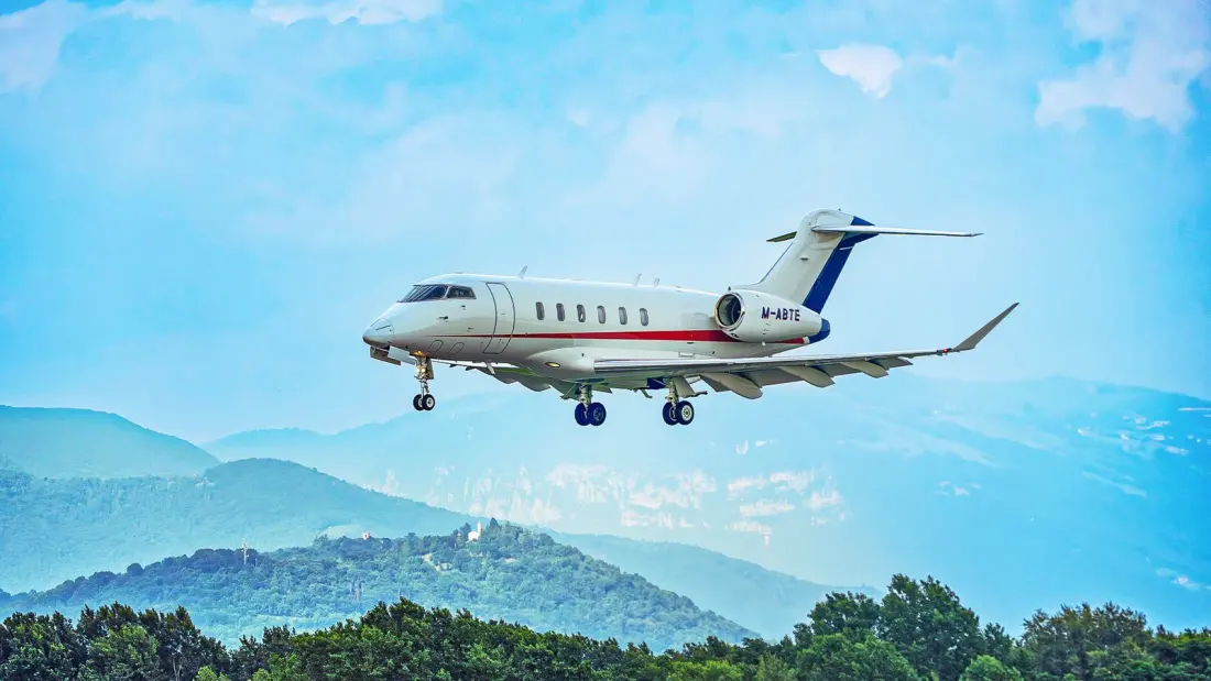 Ryanair's Private Jet Fleet Isn't For VIPs — It's A Delay-Busting Repair Service