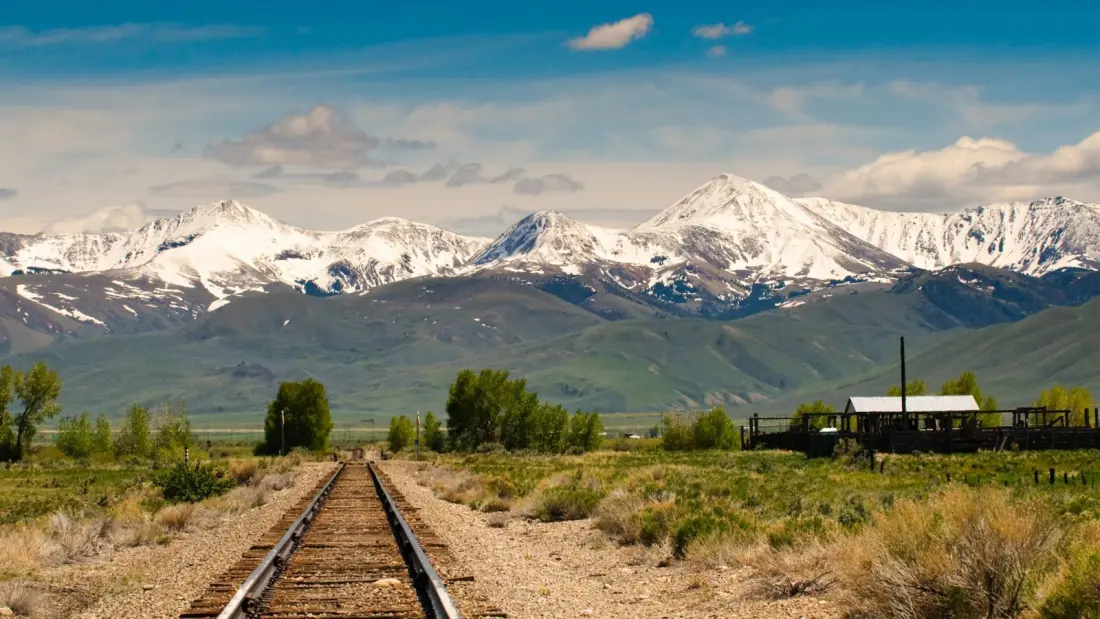 Hop Off the Empire Builder: Hiking Your Way From Chicago to Seattle by Train