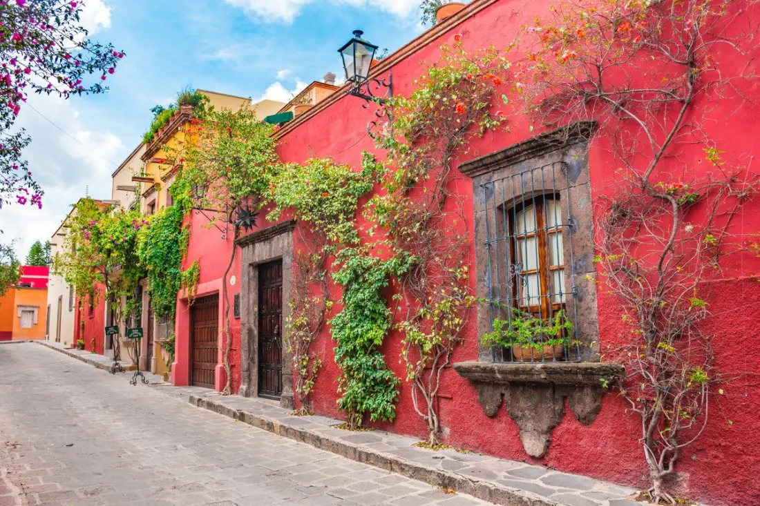 Keeping a Home in Mexico: What Owners and Long-Stay Renters Need to Sort Out