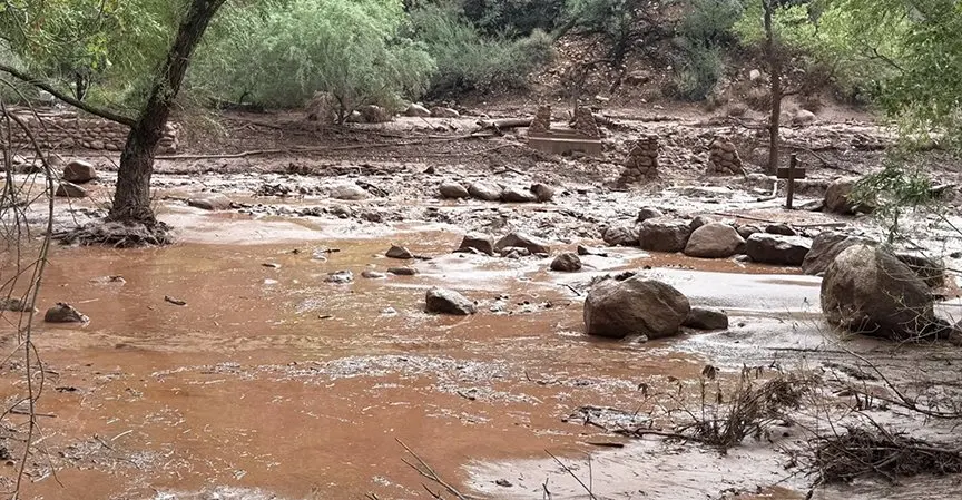 Flash Floods Kill Two and Force Grand Canyon Closures: What Travellers Need to Know