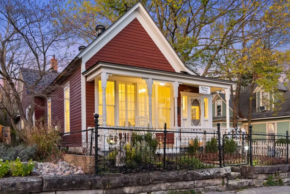 Eureka Springs: Arkansas's 'Little Switzerland' Is a Fall Foliage Dream, and These Airbnbs Prove It
