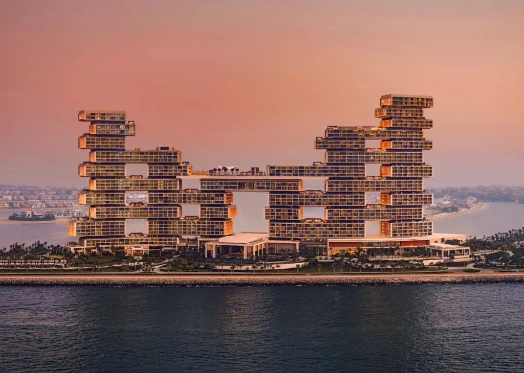 Dubai's Top Hotels Would Rather Throw In Perks Than Cut Rates
