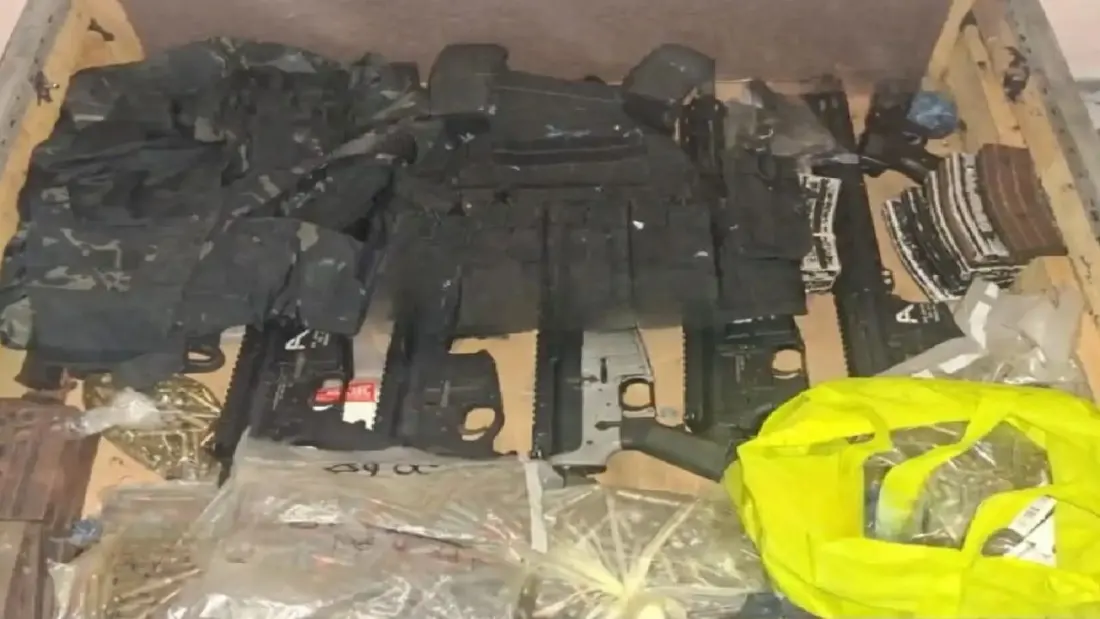 Cancun police seize arsenal of rifles and over 1,000 rounds in late-night raid