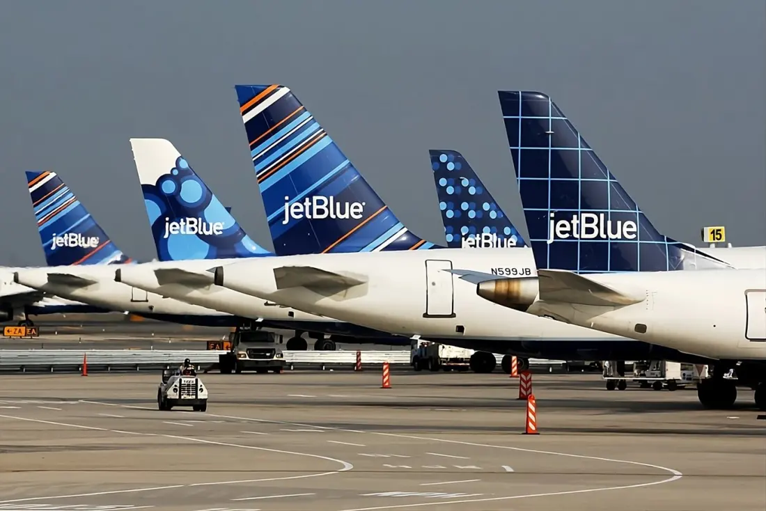 JetBlue's entire schedule for October 13–14 vanished overnight — and it looks like an IT glitch, not a strike