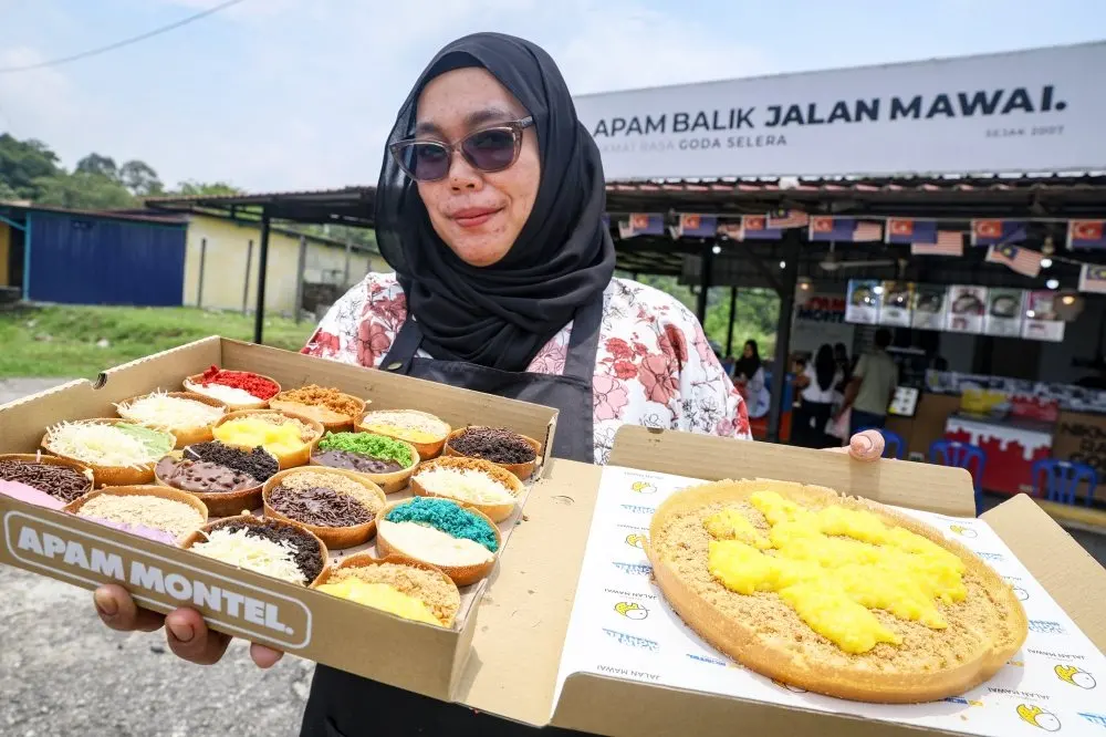 The RM4 apam balik in Johor that still sells out by mid-afternoon after 19 years