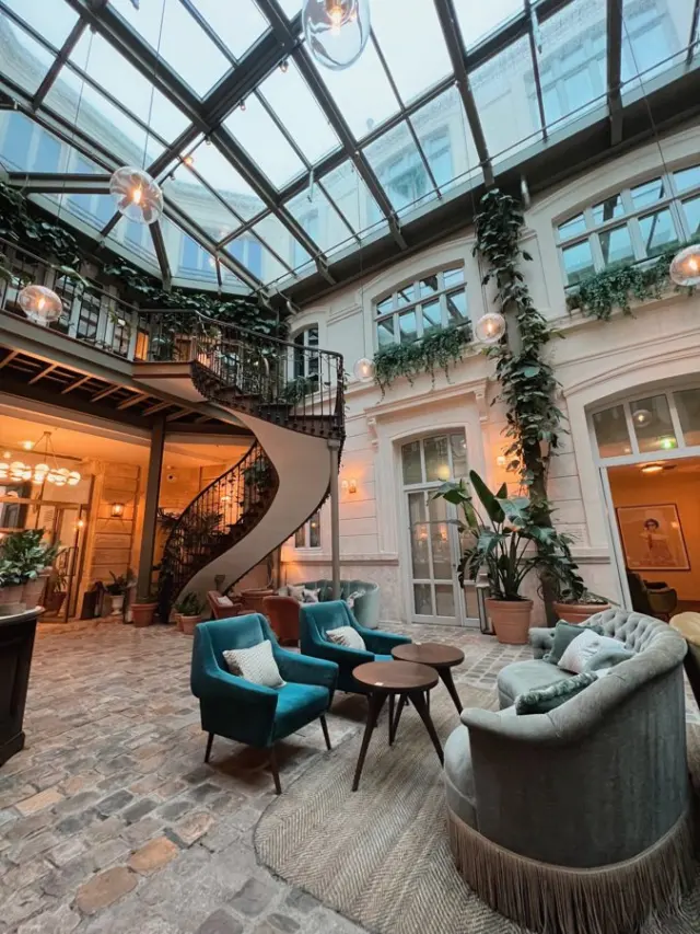 Eight Paris hotels that make sense when you're travelling alone